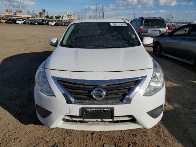 3N1CN7AP8JL805979 - 2018 NISSAN VERSA S WHITE photo 5