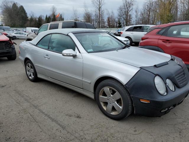 WDBLK65G61T068172 - 2001 MERCEDES-BENZ CLK 320 GRAY photo 4