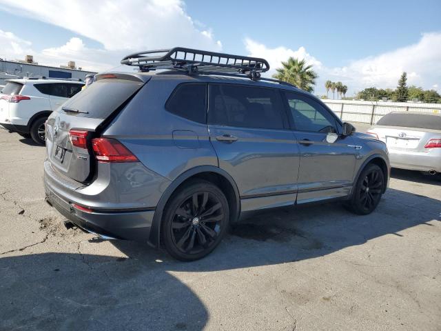 3VV2B7AXXLM117921 - 2020 VOLKSWAGEN TIGUAN SE 灰色 照片 3