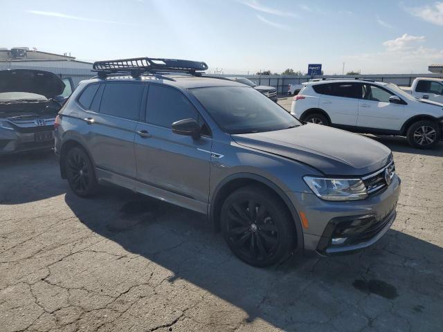 3VV2B7AXXLM117921 - 2020 VOLKSWAGEN TIGUAN SE 灰色 照片 4