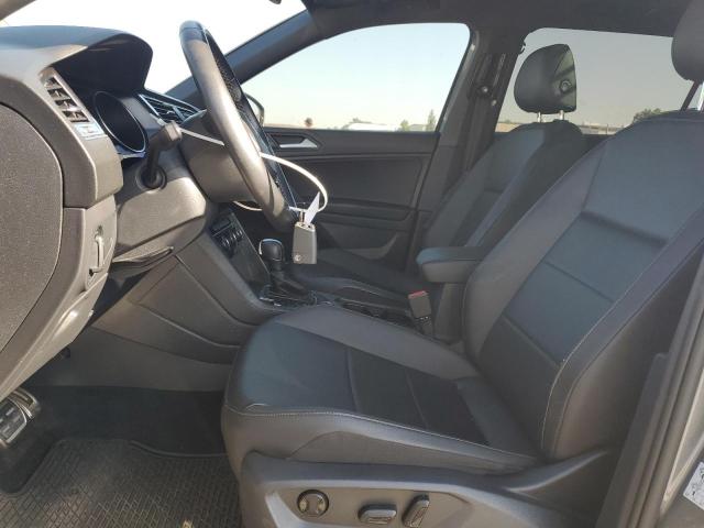 3VV2B7AXXLM117921 - 2020 VOLKSWAGEN TIGUAN SE 灰色 照片 7