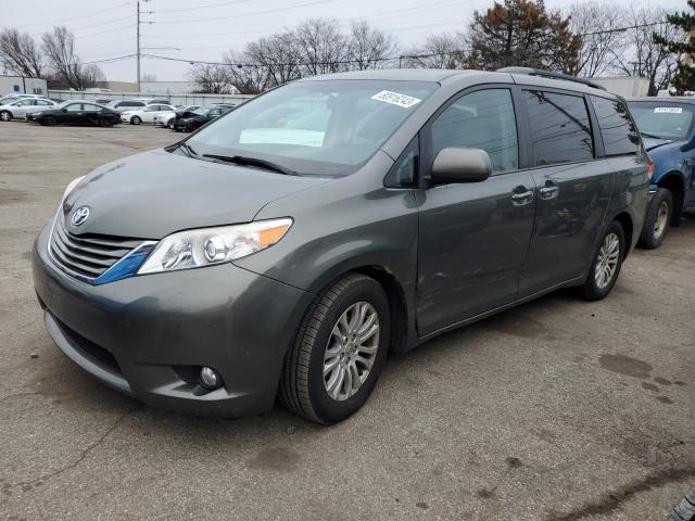 2011 TOYOTA SIENNA XLE, 