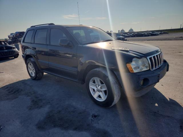 1J4GR48K66C142257 - 2006 JEEP GRAND CHEROKEE LAREDO BLACK photo 4