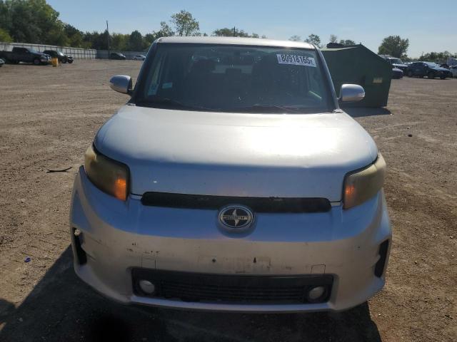 JTLZE4FE4CJ019303 - 2012 TOYOTA SCION XB SILVER photo 5