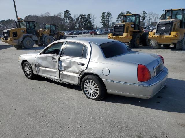1LNHM81W23Y618415 - 2003 LINCOLN TOWN CAR EXECUTIVE GOLD photo 2