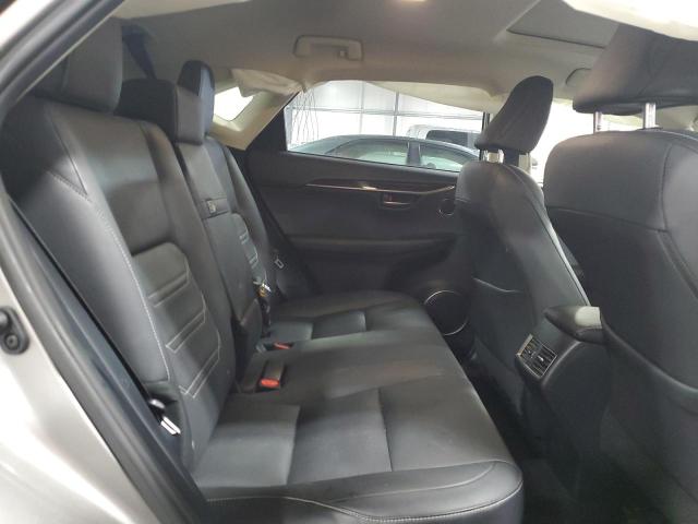 JTJBARBZ9J2166154 - 2018 LEXUS NX 300 BASE 银色 照片 11