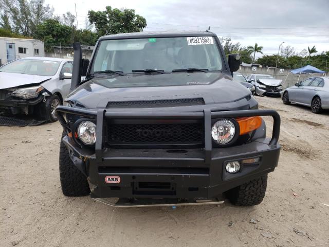 JTEBU11F270060907 - 2007 TOYOTA FJ CRUISER BLACK photo 5