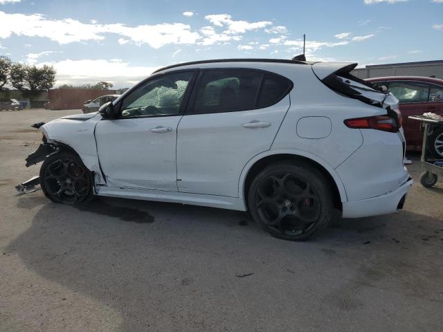 ZASPAKBN6N7D30151 - 2022 ALFA ROMEO STELVIO TI Ақ фото 2