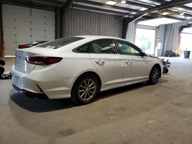 5NPE24AF0JH606557 - 2018 HYUNDAI SONATA SE WHITE photo 3