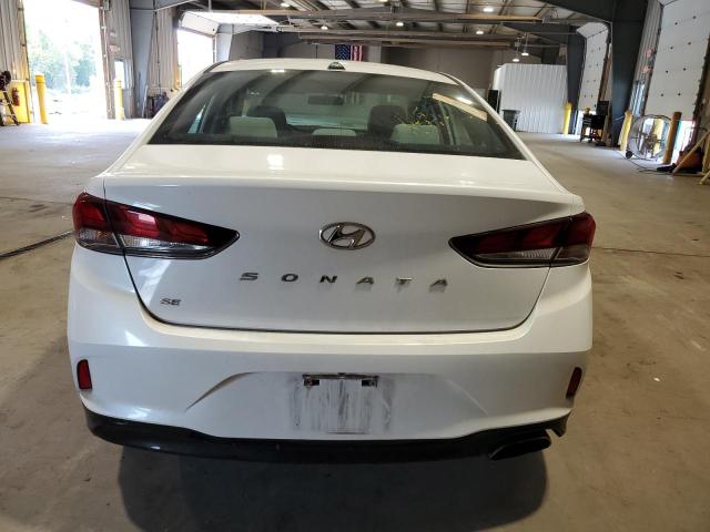 5NPE24AF0JH606557 - 2018 HYUNDAI SONATA SE WHITE photo 6