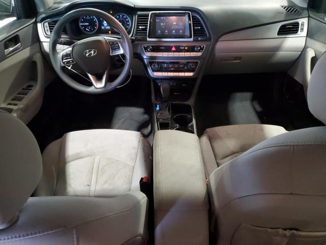 5NPE24AF0JH606557 - 2018 HYUNDAI SONATA SE WHITE photo 8