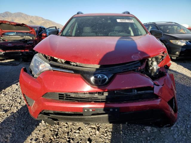 2T3BFREVXHW572393 - 2017 TOYOTA RAV4 LE 红色 照片 5