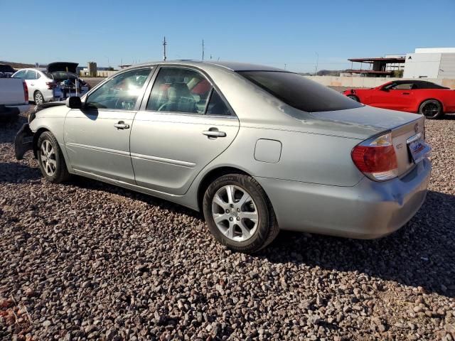 4T1BF30K75U607258 - 2005 TOYOTA CAMRY LE SILVER photo 2