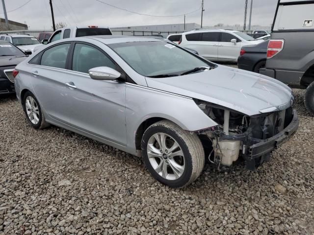 5NPEC4AC7BH019468 - 2011 HYUNDAI SONATA SE SILVER photo 4