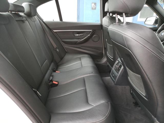 WBA8D9C59JEM32574 - 2018 BMW 330 XI თეთრი ფოტო 10