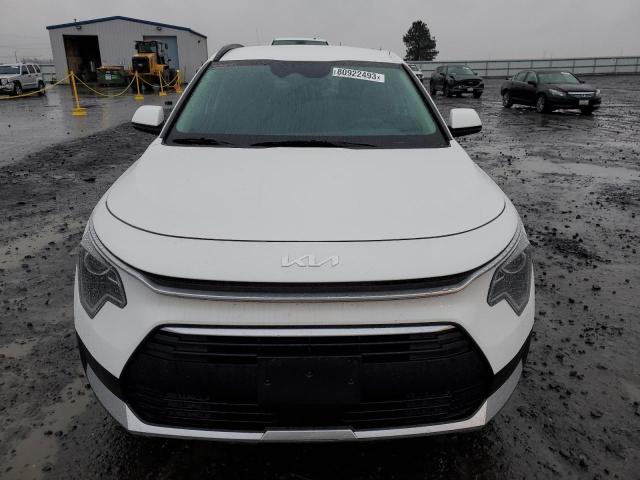 KNDCR3LE6P5115890 - 2023 KIA NIRO EX WHITE photo 5