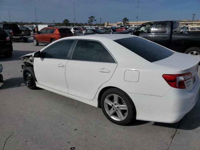 4T1BF1FK8DU261635 - 2013 TOYOTA CAMRY L WHITE photo 2