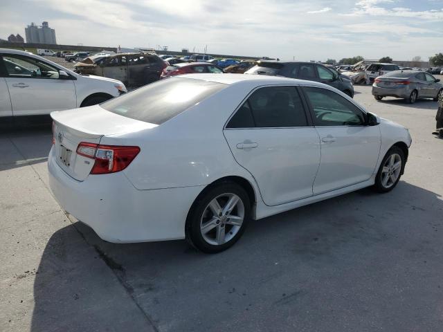 4T1BF1FK8DU261635 - 2013 TOYOTA CAMRY L WHITE photo 3