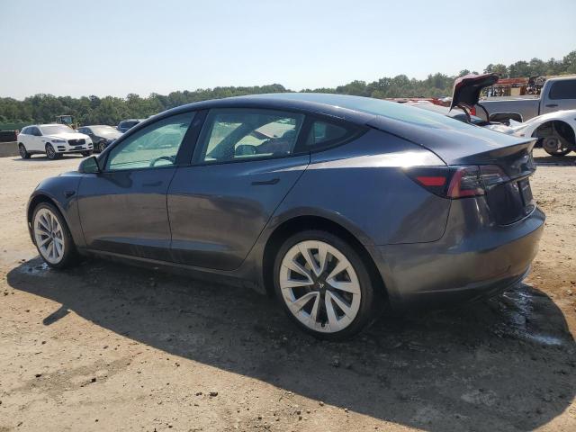 5YJ3E1EA8PF437911 - 2023 TESLA MODEL 3 Grau Foto 2