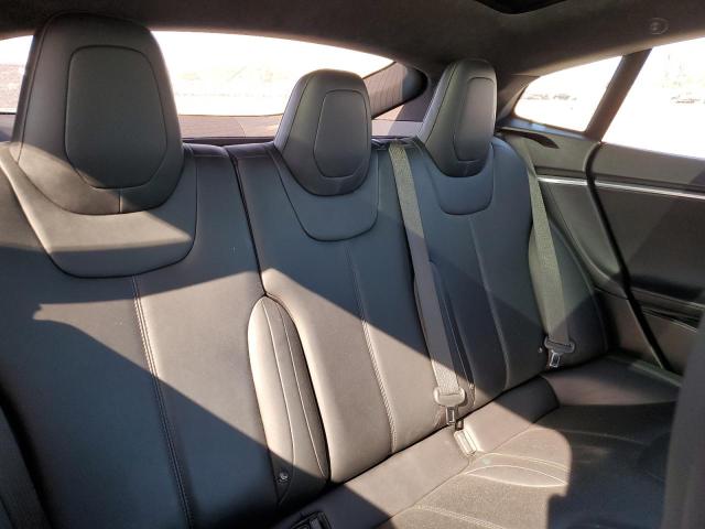 5YJSA1E10GF160162 - 2016 TESLA MODEL S GRAY photo 11