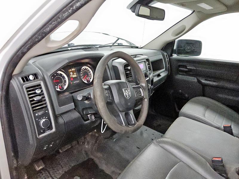 3C6JR6DT8JG137757 - 2018 RAM 1500 ST Biały zdjęcie 8