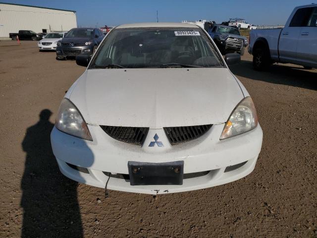 JA3AJ26E84U604473 - 2004 MITSUBISHI LANCER ES WHITE photo 5