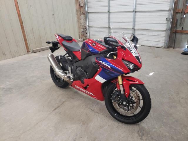 JH2SC775XPK600072 - 2023 HONDA CBR1000 RA RED photo 1