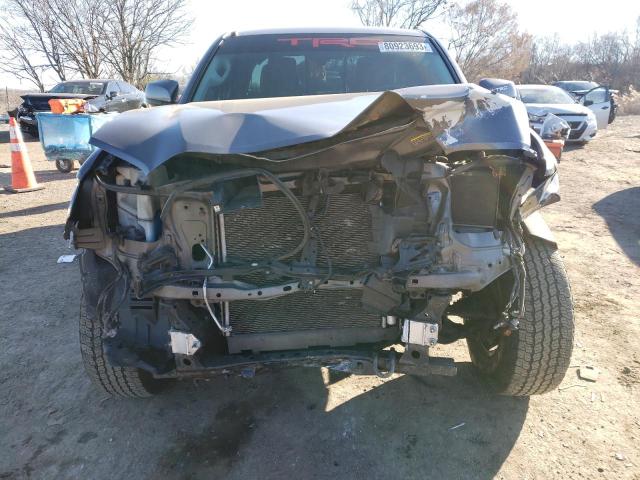 5TFSX5EN9HX051909 - 2017 TOYOTA TACOMA ACCESS CAB Графитовый фото 5