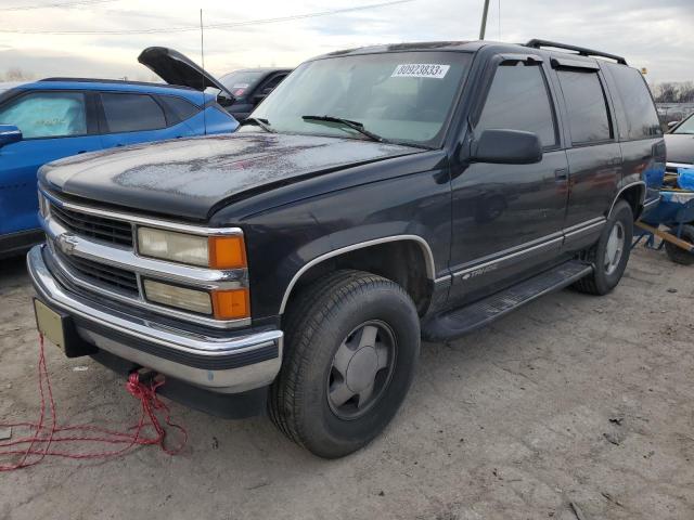 1GNEK13R4WJ303843 - 1998 CHEVROLET TAHOE K1500 BLACK photo 1