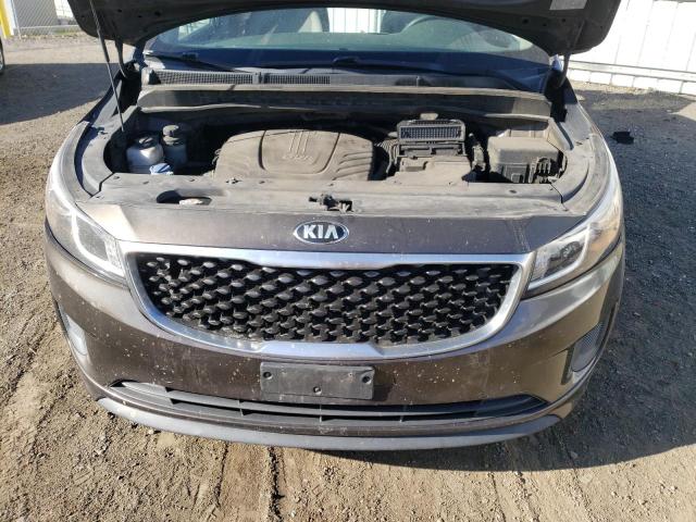 KNDMB5C1XG6178664 - 2016 KIA SEDONA LX BROWN photo 12