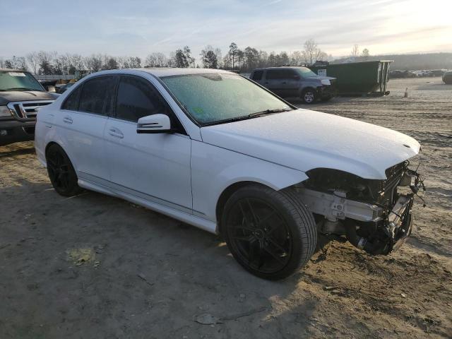 WDDGF4HB8EG237849 - 2014 MERCEDES-BENZ C 250 WHITE photo 4