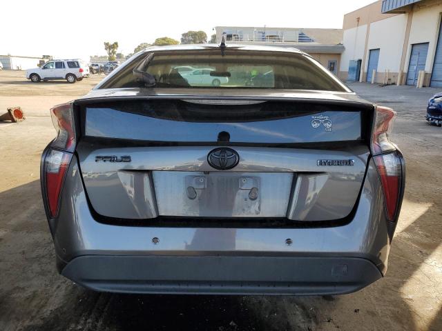 JTDKBRFU2J3064025 - 2018 TOYOTA PRIUS 灰色 照片 6