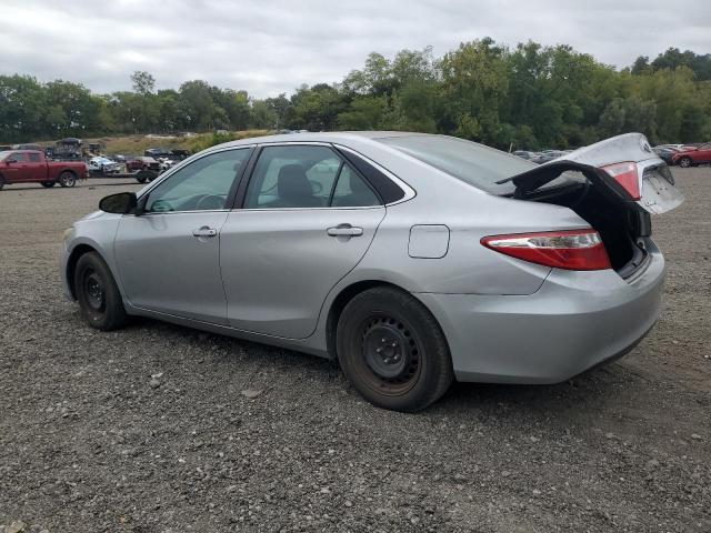 4T1BF1FK4HU626060 - 2017 TOYOTA CAMRY LE SILVER photo 2