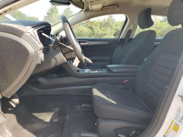 3FA6P0HD9KR213910 - 2019 FORD FUSION SE WHITE photo 7