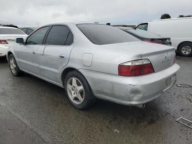 19UUA56642A016367 - 2002 ACURA 3.2TL SILVER photo 2