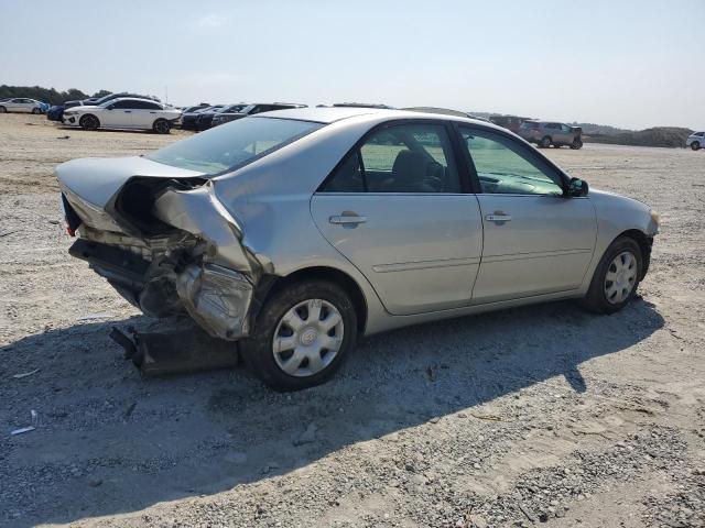 4T1BE32K14U847274 - 2004 TOYOTA CAMRY LE SILVER photo 3