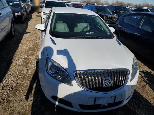 1G4PP5SK2F4219948 - 2015 BUICK VERANO WHITE photo 5