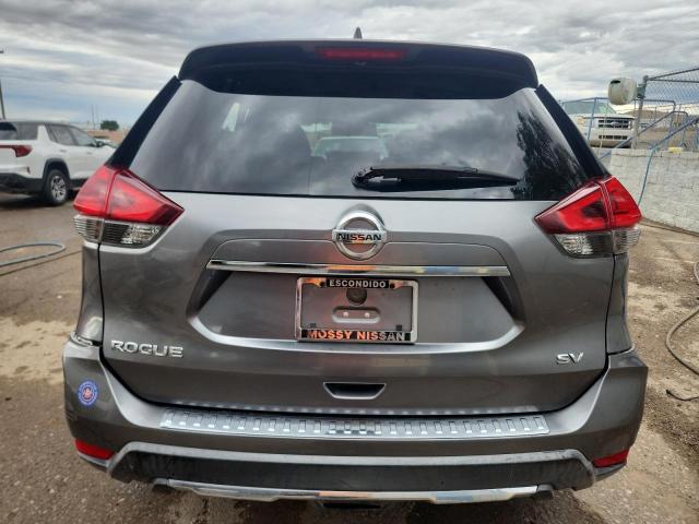 KNMAT2MT9JP607485 - 2018 NISSAN ROGUE S Графитовый фото 6