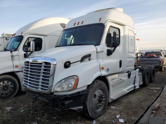 1FUJGHDV4GLGW8229 - 2016 FREIGHTLINER CASCADIA 1 WHITE photo 2