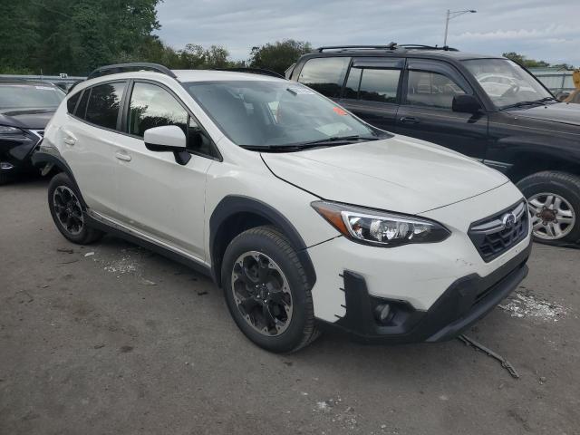 JF2GTAPC9P8202022 - 2023 SUBARU CROSSTREK PREMIUM WHITE photo 4