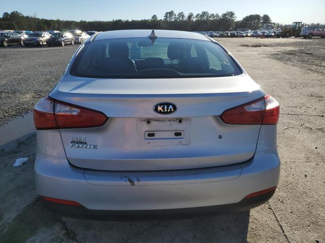 KNAFK4A63F5432685 - 2015 KIA FORTE LX SILVER photo 6