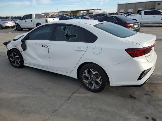 3KPF24AD0KE005156 - 2019 KIA FORTE FE WHITE photo 2