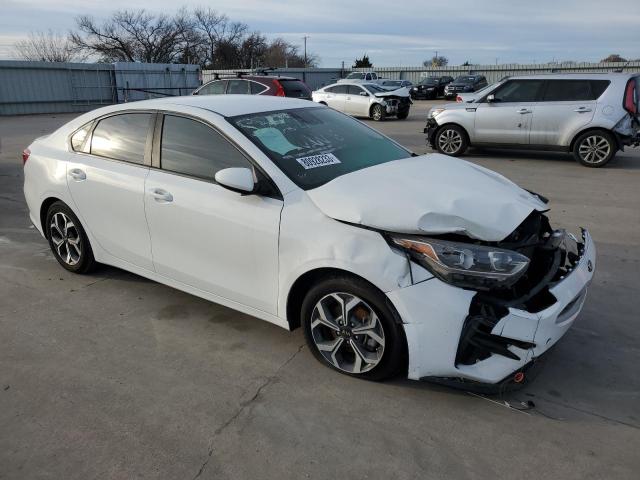 3KPF24AD0KE005156 - 2019 KIA FORTE FE WHITE photo 4