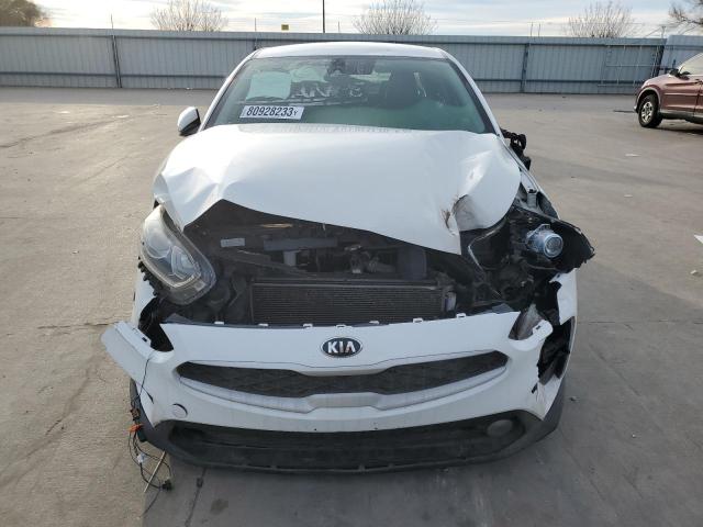 3KPF24AD0KE005156 - 2019 KIA FORTE FE WHITE photo 5