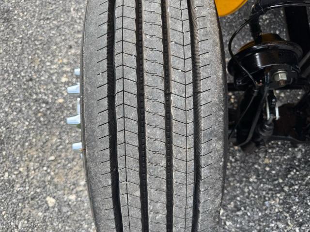 1FVACWFC4KHKK8723 - 2019 FREIGHTLINER M2 106 MEDIUM DUTY YELLOW photo 13