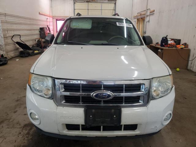 1FMCU9D7XCKB93016 - 2012 FORD ESCAPE XLT WHITE photo 5