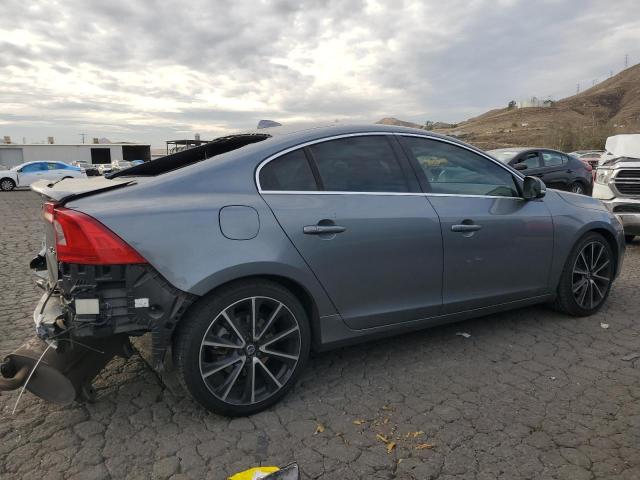 YV149MFKXG2395157 - 2016 VOLVO S60 PREMIER GRAY photo 3