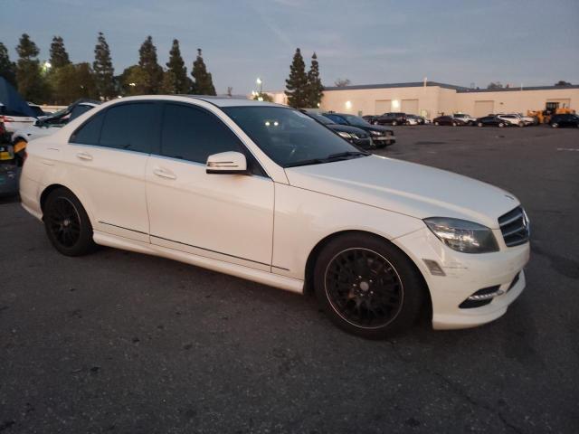 WDDGF5EB6BR183204 - 2011 MERCEDES-BENZ C 300 WHITE photo 4