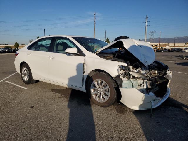 4T4BF1FK0GR570204 - 2016 TOYOTA CAMRY LE WHITE photo 4