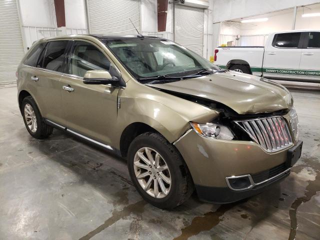 2LMDJ8JK2DBL00012 - 2013 LINCOLN MKX GREEN photo 4